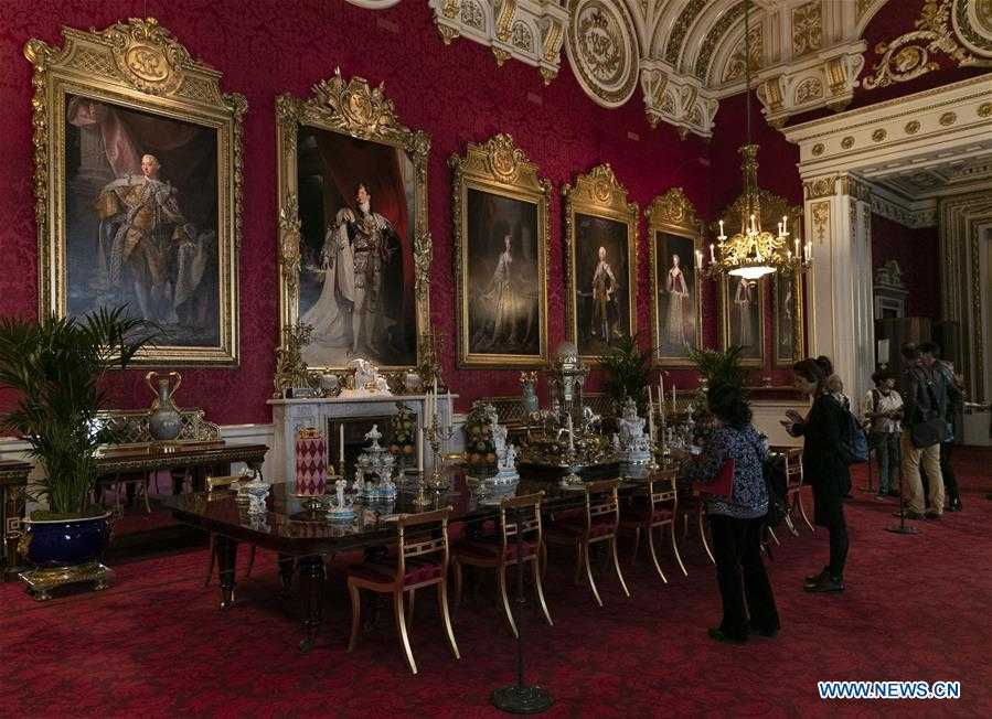 Букингемский дворец фото королевы