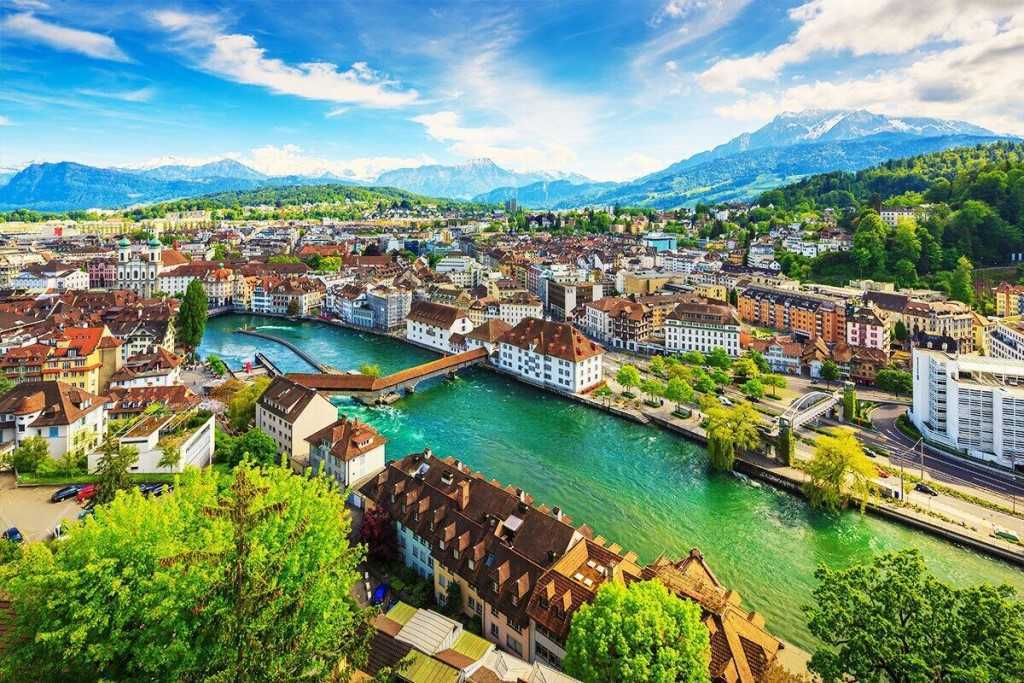 Швейцария: ключевые сведения о стране с фото