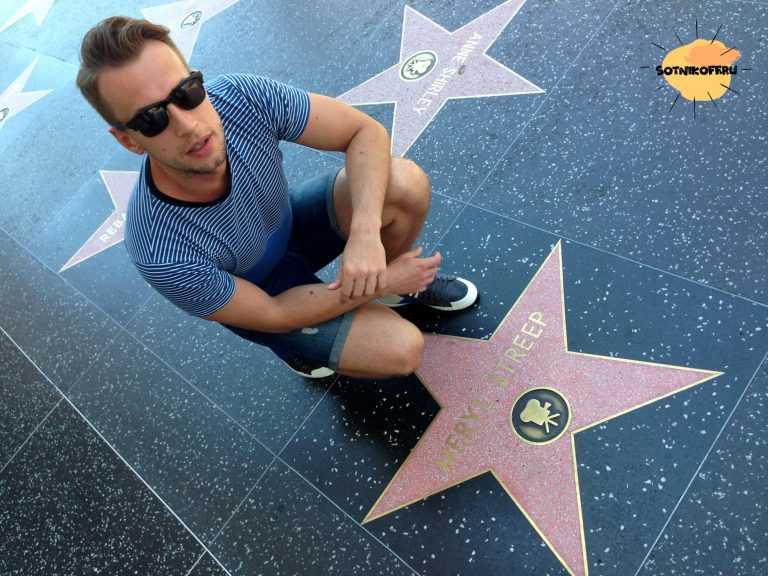 Какие звезды на аллее славы. Голливудская «аллея славы» Голливуд. Лос Анджелес аллея славы. Звезда на аллее славы в Голливуде. Звезды на аллее славы Лос-Анджелес.