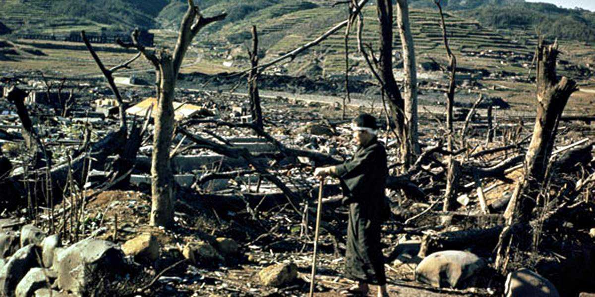 Пепел хиросимы и нагасаки навсегда на флаге сша