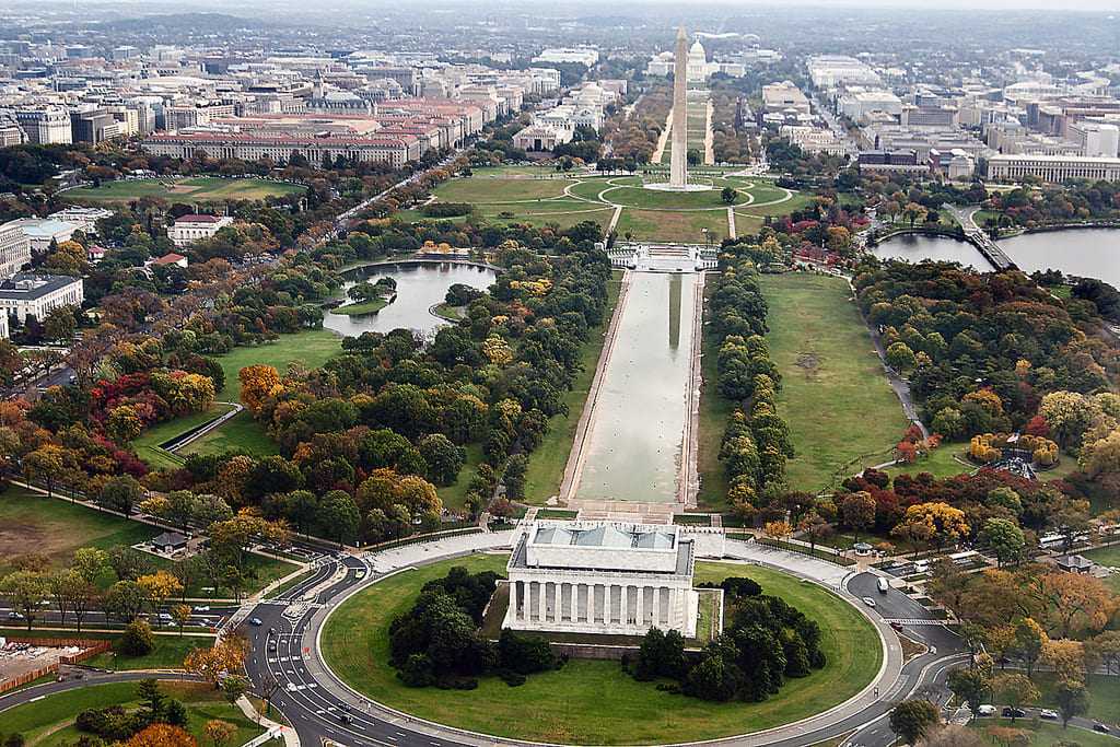 Сколько людей в вашингтоне. Нэшнл Молл National Mall Вашингтон округ Колумбия. Столица США-Вашингтон, округ Колумбия.. Вашингтон столица США достромичательности. Вашингтон ДС штат.