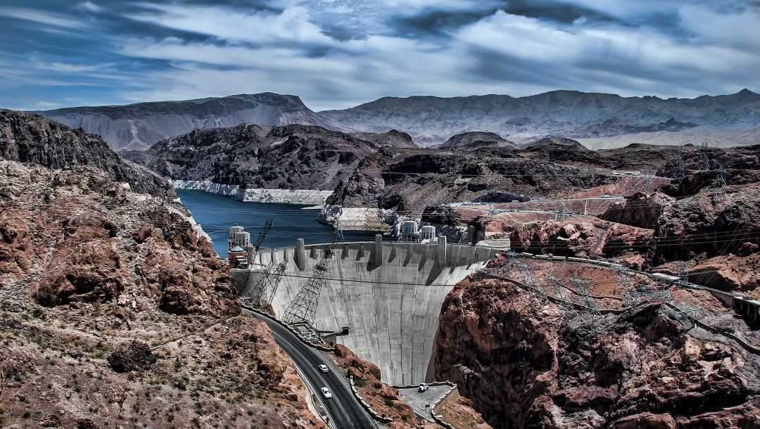 Плотина гувера в аризоне (hoover dam)