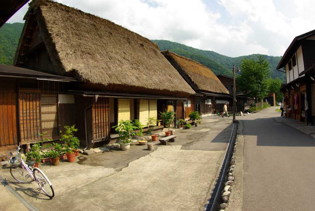 Japanese village. Япония Хинамидзава. Тояма Япония поселок. Сугисава японская деревня. Сиракава го Хинамидзава.