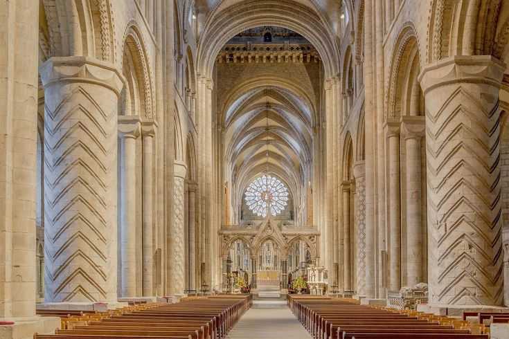 Les temps cathedrale. Собор в Дареме. Даремский собор нервюры. Даремский собор интерьер. Даремский собор внутри.